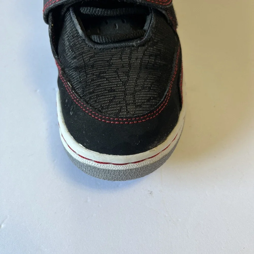 Jordan V IV III Black Red Cement 602662 004 Kids shoes Sz 6.5Y Nike, EXCELLENT
